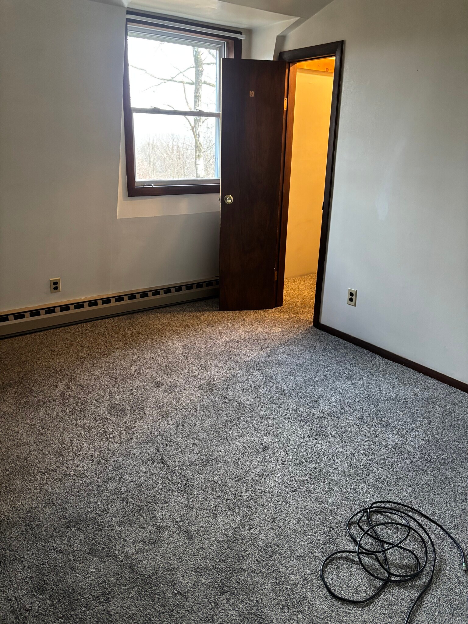 Building Photo - 368 Warner Dr