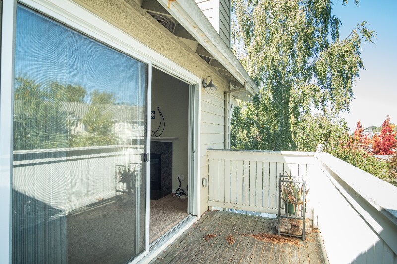 Building Photo - 2491 Creekside Ct