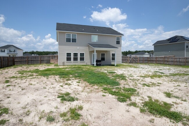Building Photo - 195 Deerfield Dr NE