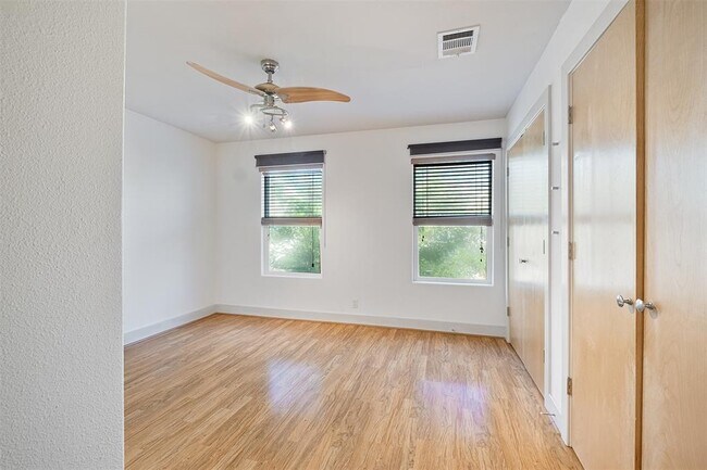 Building Photo - 1101 Grove Blvd