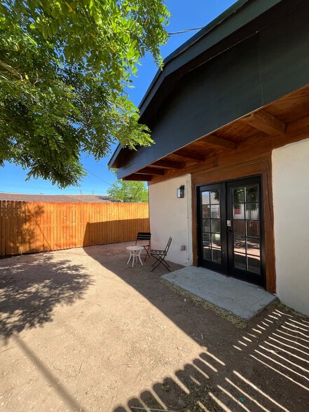 Building Photo - 1204 Sawmill Rd NW