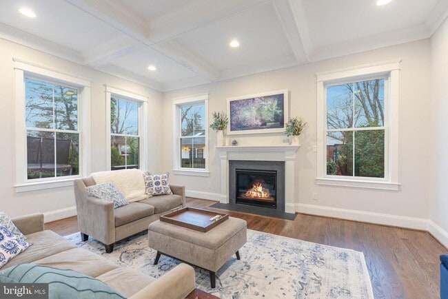 Building Photo - 7018 Statendam Ct