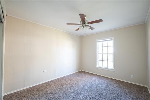 Building Photo - 1605 Maple Dr