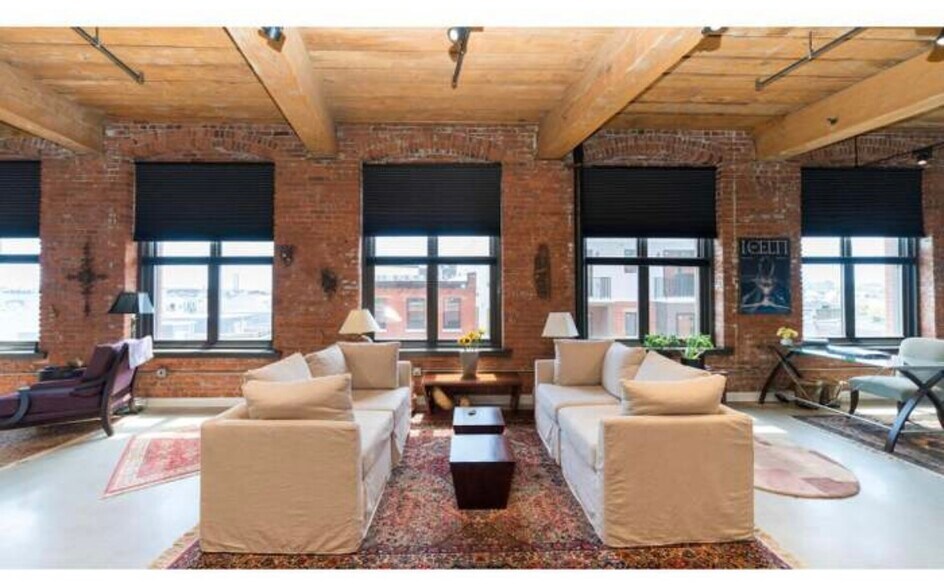 Primary Photo - 1147 N 4th St