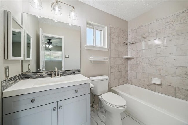 Building Photo - 5307 Green Timbers Dr