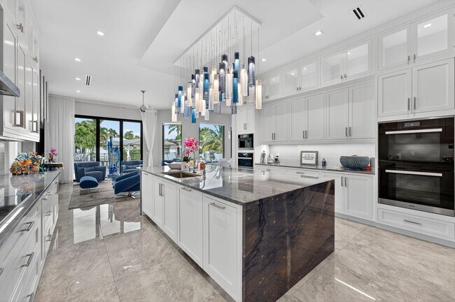 Building Photo - 785 NE 70th St