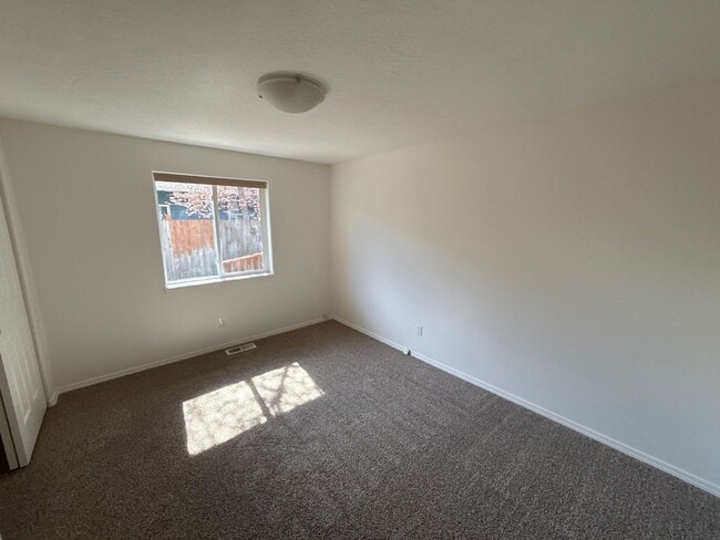 Building Photo - 1843 Olympic Dr E