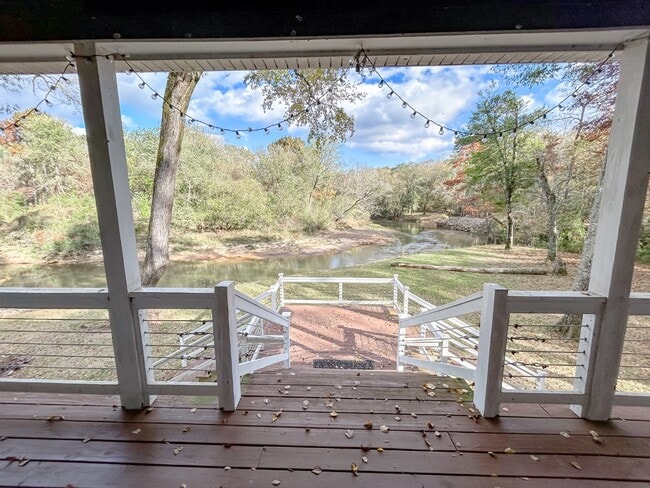 Building Photo - 56 Big Eddy Trl