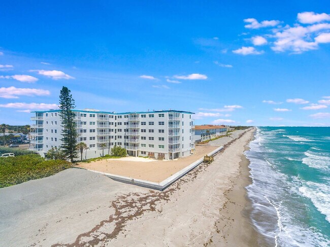 Building Photo - 205 Jimmy Buffett Mem Hwy