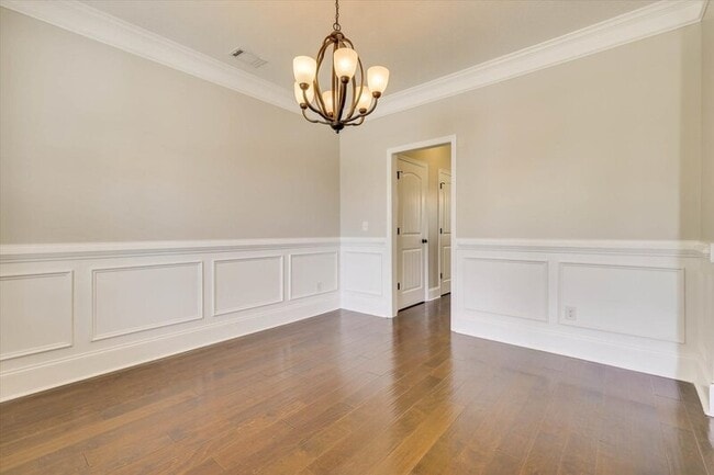 Building Photo - 127 Radcliff Dr