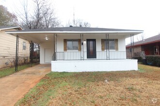 Building Photo - 4BR 1BA - Cute and Classic Charmer!!