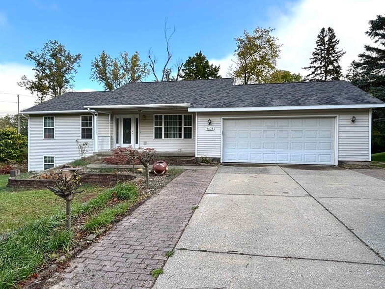 Primary Photo - 4438 Morningside Dr SE