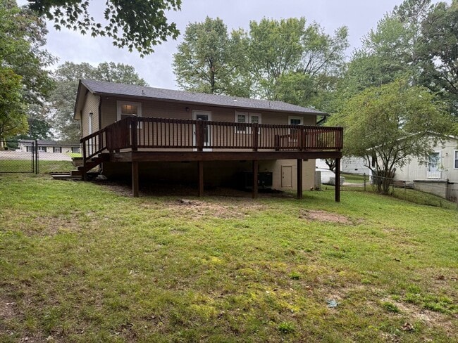 Building Photo - Beautiful 3 Bedroom House in West Knoxville