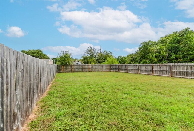 Building Photo - 1700 Tru Trail