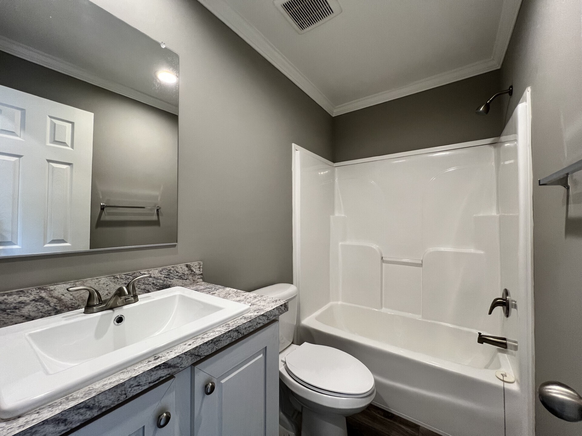 Building Photo - 192 Silver Birch Cir