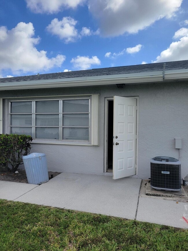Building Photo - 14629 Canalview Dr
