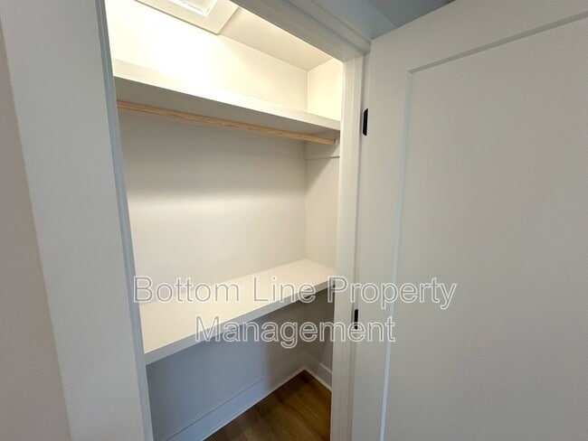Building Photo - 1312 Carolyn Dr