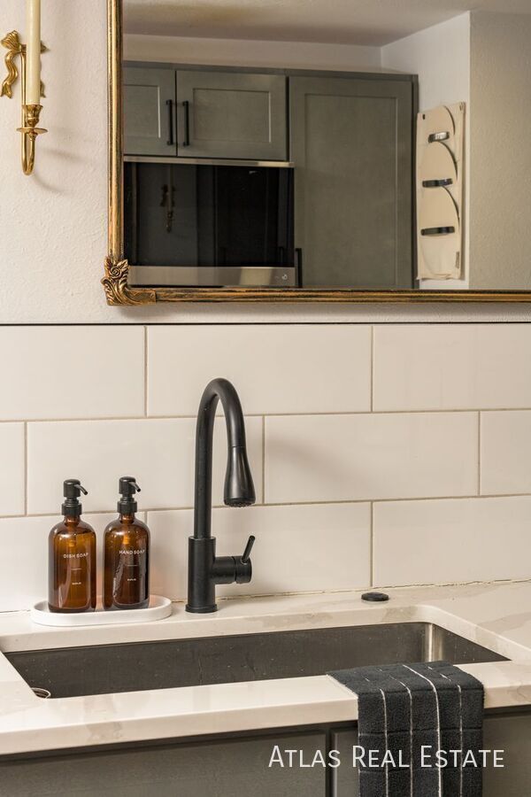 Building Photo - 5210 Quay St