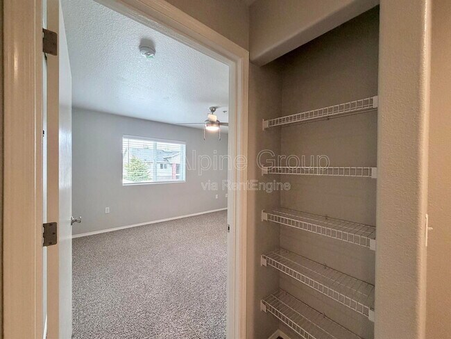 Building Photo - 10020 SW 125th Ave