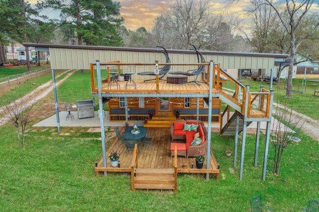 Building Photo - 13153 Lake Conroe Bay Rd