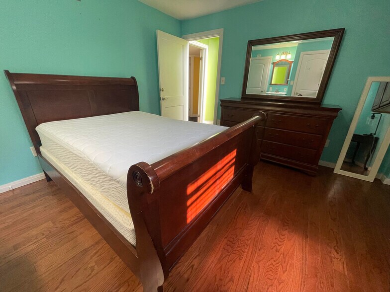 aqua room - 419 Triphammer Rd