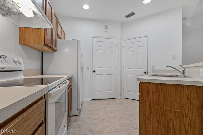 Building Photo - 16217 Via Solera Cir