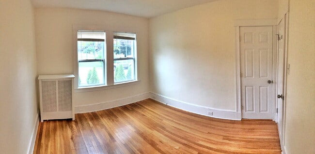 Building Photo - Charming 3-Bedroom Haven in prime Milton neighborhood!