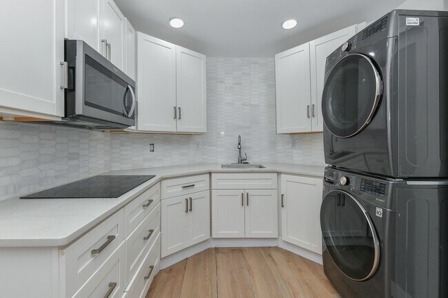 Building Photo - 1137 50th St
