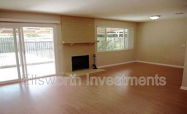 Building Photo - 3665 Morlan St