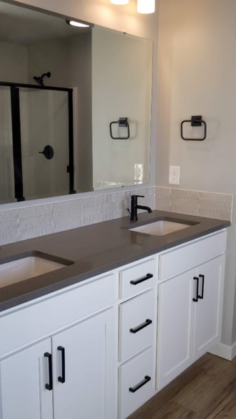 Building Photo - 1733 S Seagrass Ave