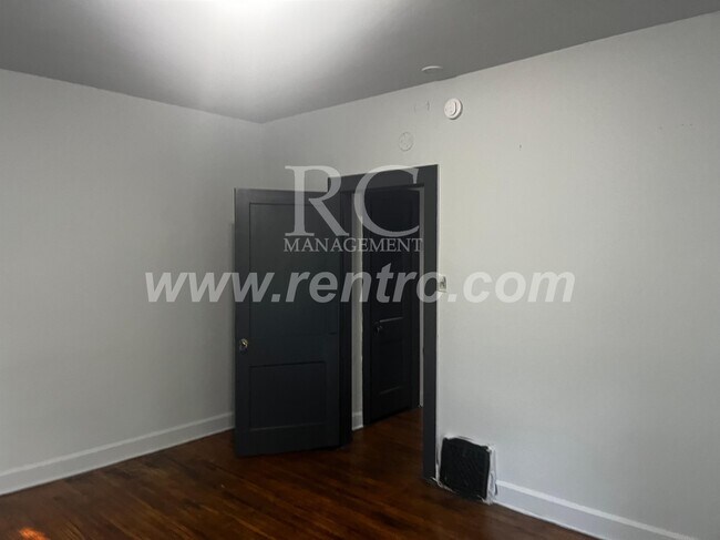 Building Photo - 1224 Williams-E
