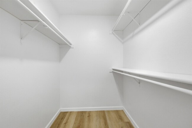 Building Photo - 6808 Beeman Dr