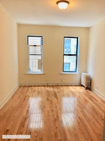 Primary Photo - 710 W 173rd St
