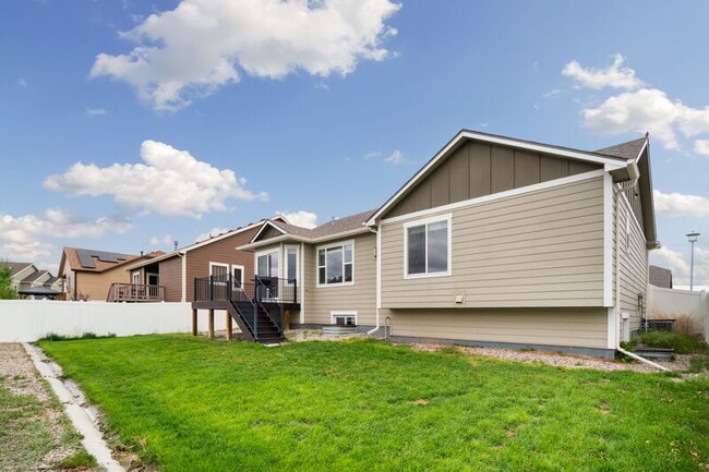 Building Photo - 3620 Rustic Rd