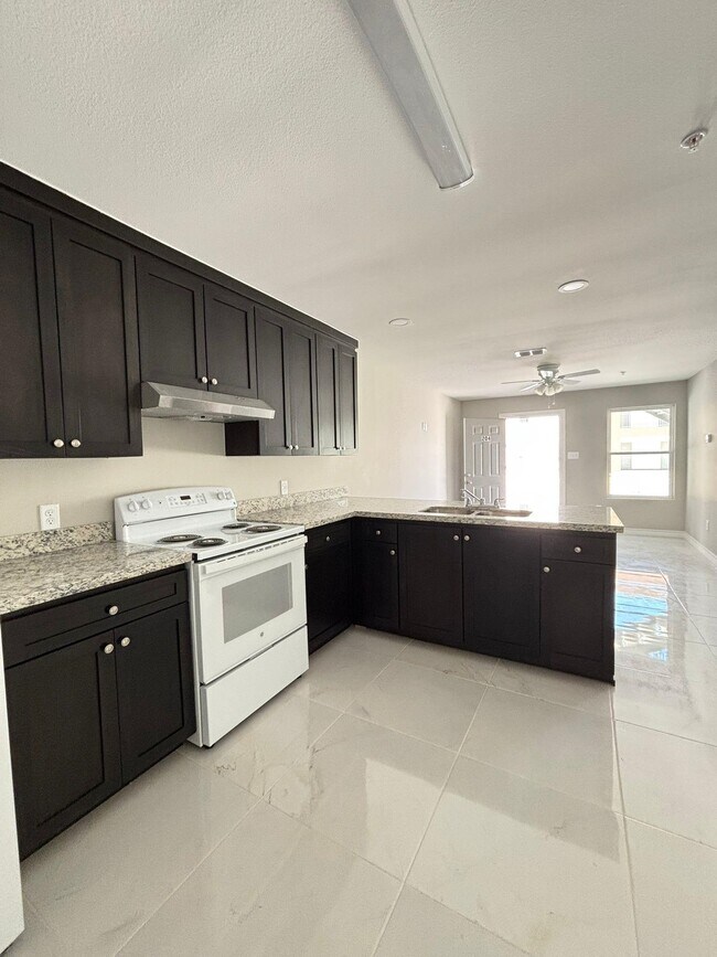 Building Photo - 315 Dorel Dr