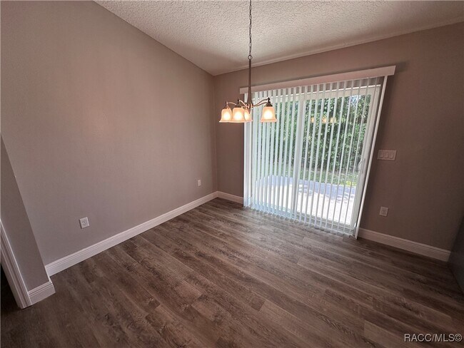 Building Photo - 274 W Glenhaven Dr