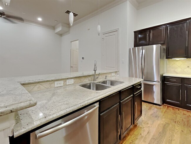 Building Photo - 9530 Pemberton Trce