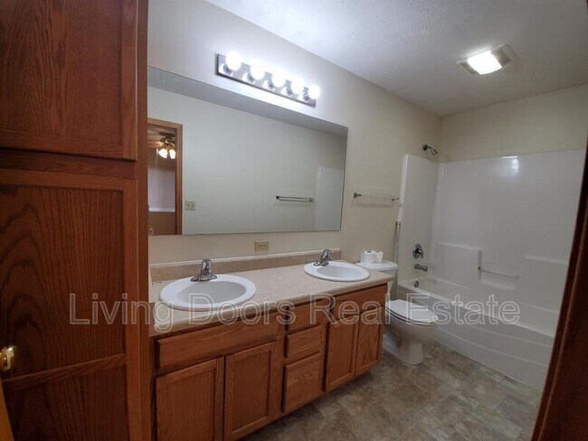 Building Photo - 6441 Whitewater Ln