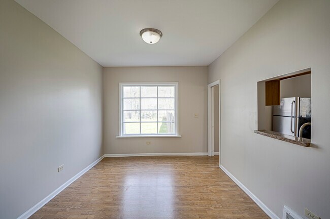 Building Photo - 371 Cedar St