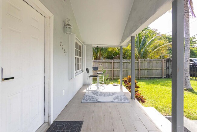 Building Photo - 7727 NW 4th Ct