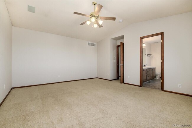 Building Photo - 9865 Falcon Ln