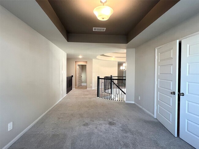 Building Photo - 15815 Sunlit Falls Dr