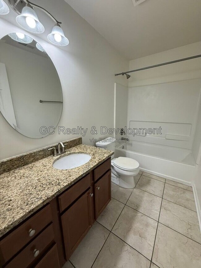 Building Photo - 1068 Turin Dr