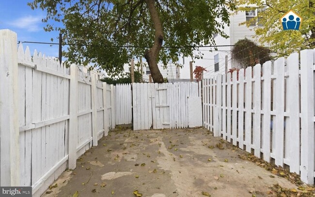 Building Photo - 2625 Braddock St