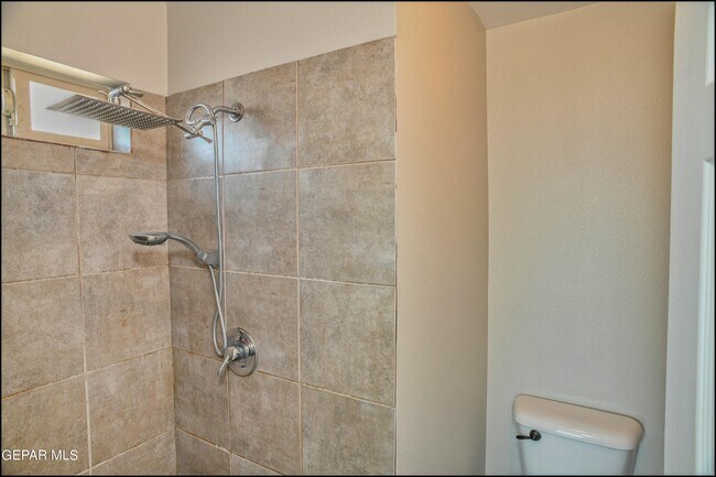 Building Photo - 14176 Charles Pollock Ave