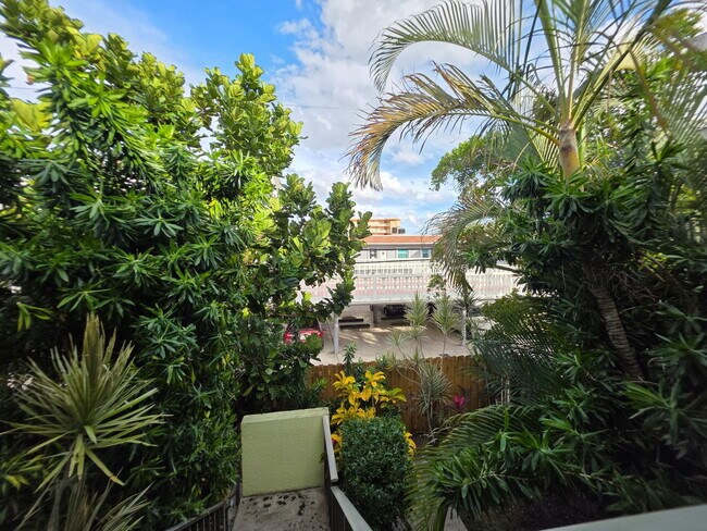 Building Photo - 111 Lake Ave