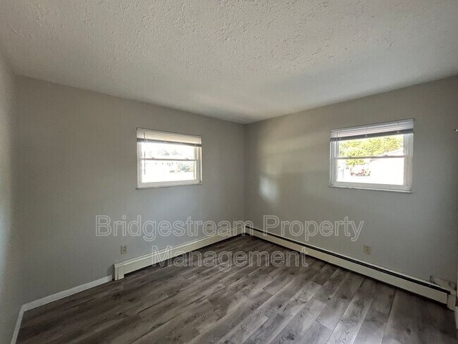 Building Photo - 26 Candlewood Ct