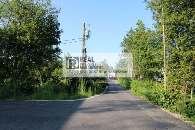 Building Photo - 255 1st NH Turnpike