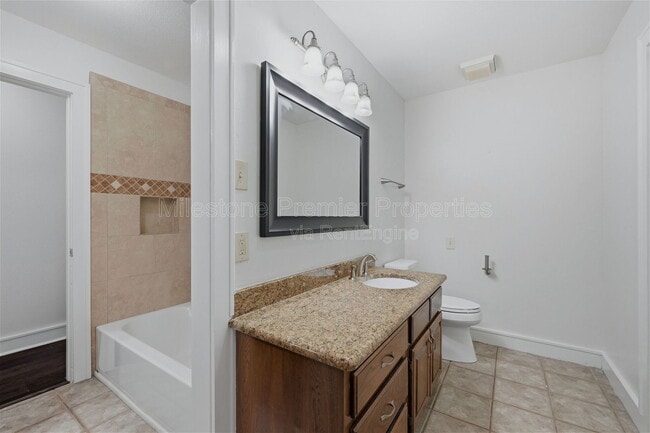 Building Photo - 3118 Normandy Dr