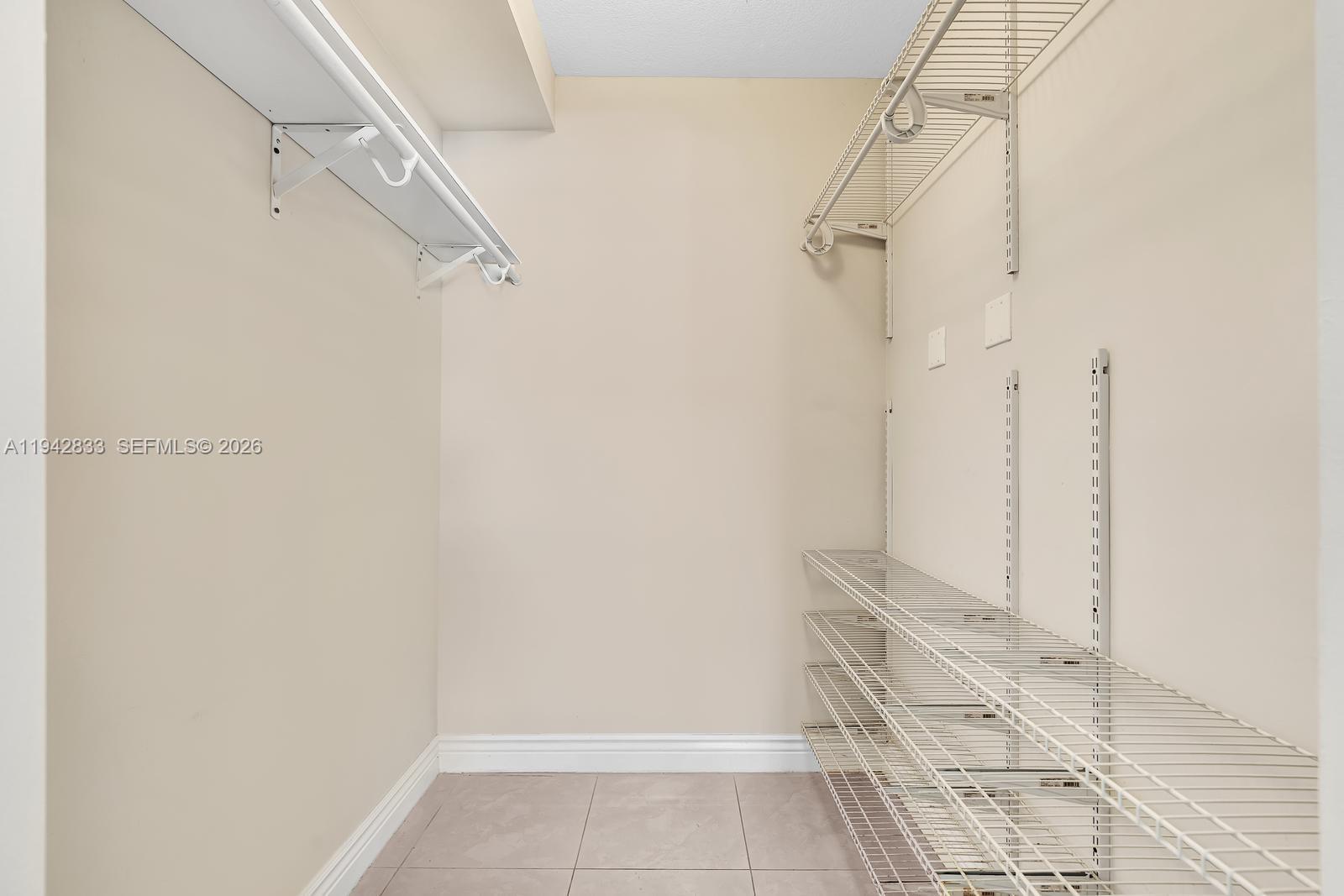 Building Photo - 17150 N Bay Rd